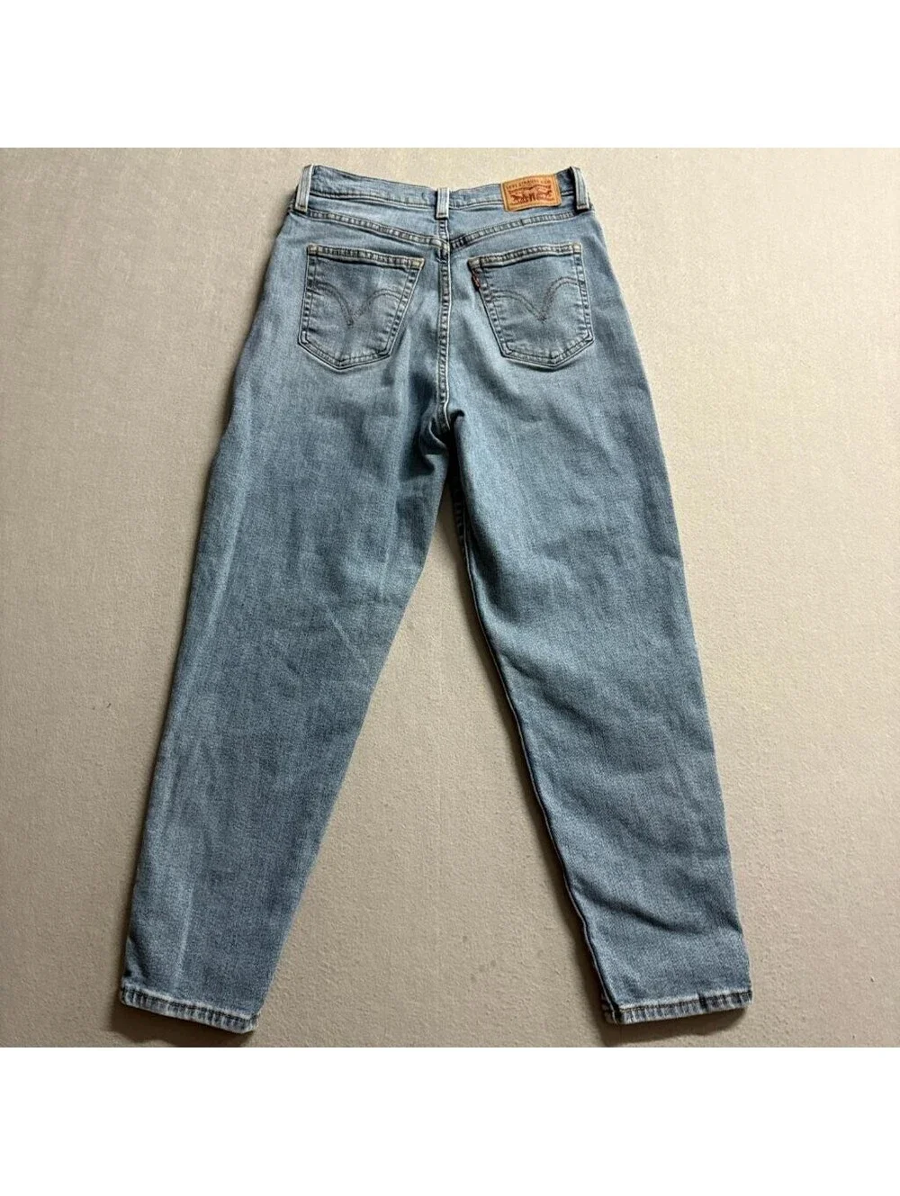 Levis High Waisted Mom Jeans Womens 28 Blue Stretch Denim Tapered Leg W28 L27